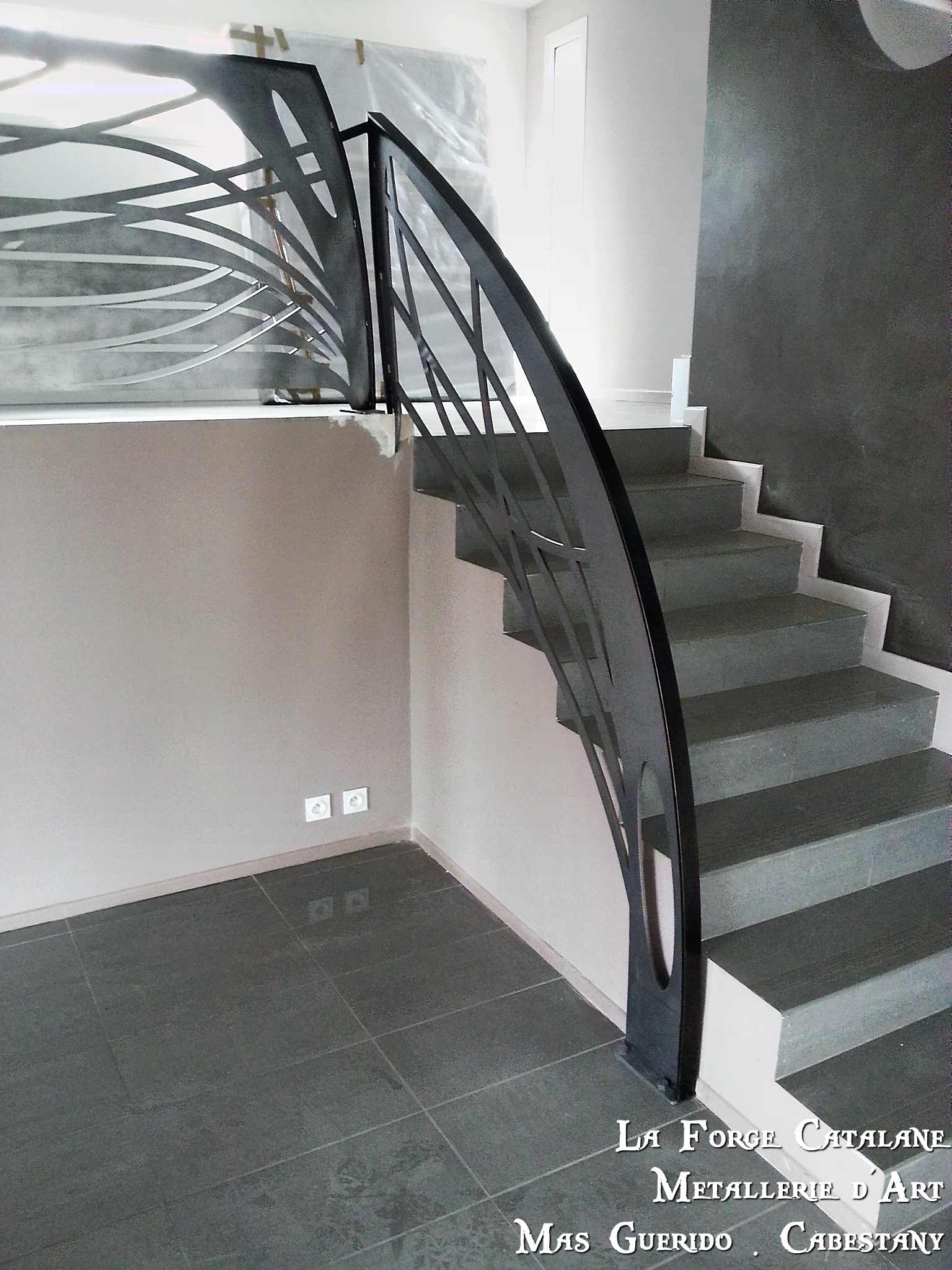 rampant moderne decoupe laser fer forge catalane 3.jpg